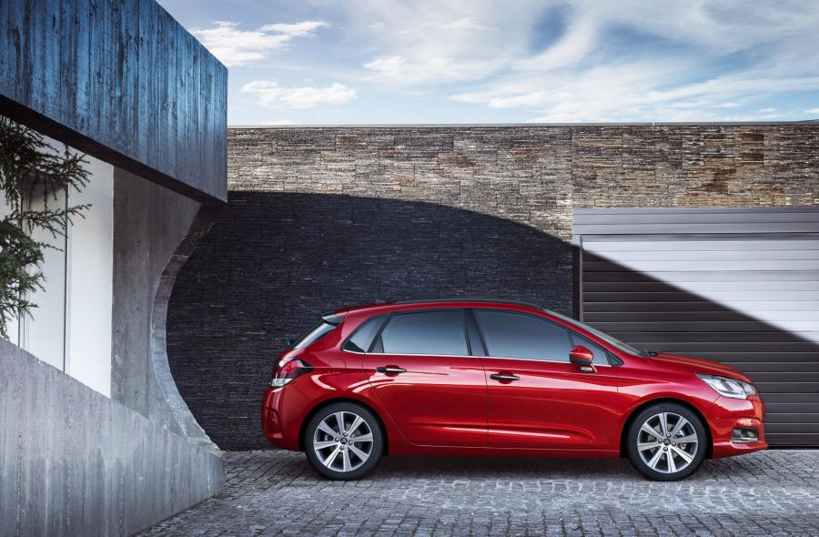  Citroen C4 2015 года  (фото 12 из 30)